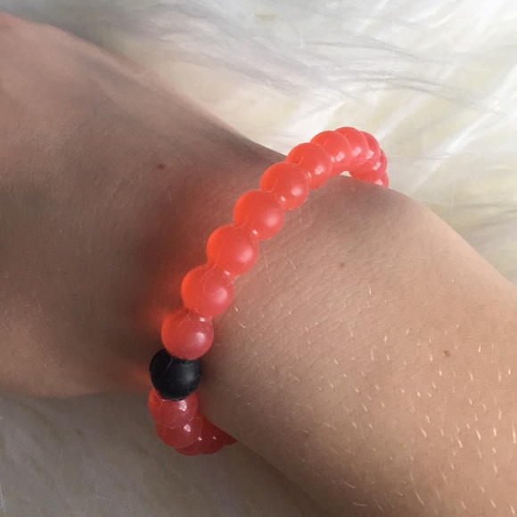 Red Lokai Bracelet - Picture 3 of 3